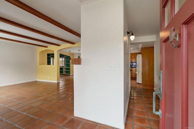 Detail Gallery Image 4 of 64 For 398 Aliso St, Ventura,  CA 93001 - 4 Beds | 3/1 Baths