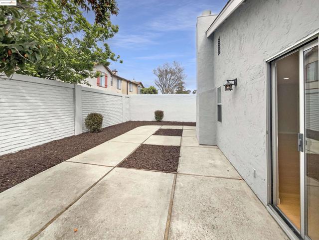 883 Calle De Verde, San Jose CA: https://media.crmls.org/mediaz/7c434e99-67d6-455c-9bec-4c2c2b44fad3.jpg