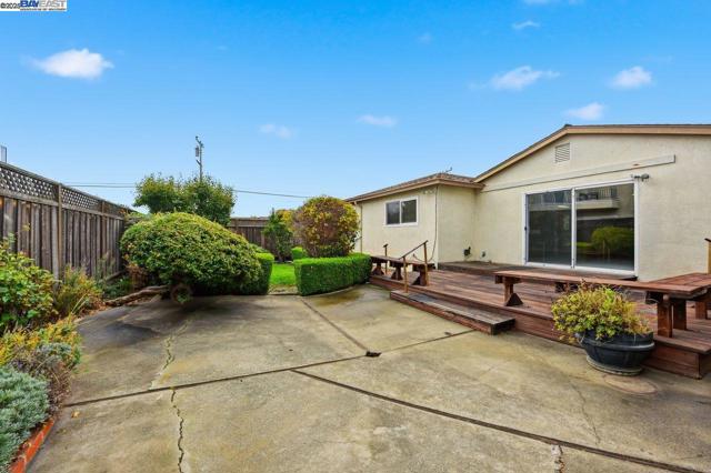 Image 29 of 30 For 15596 Tilden St