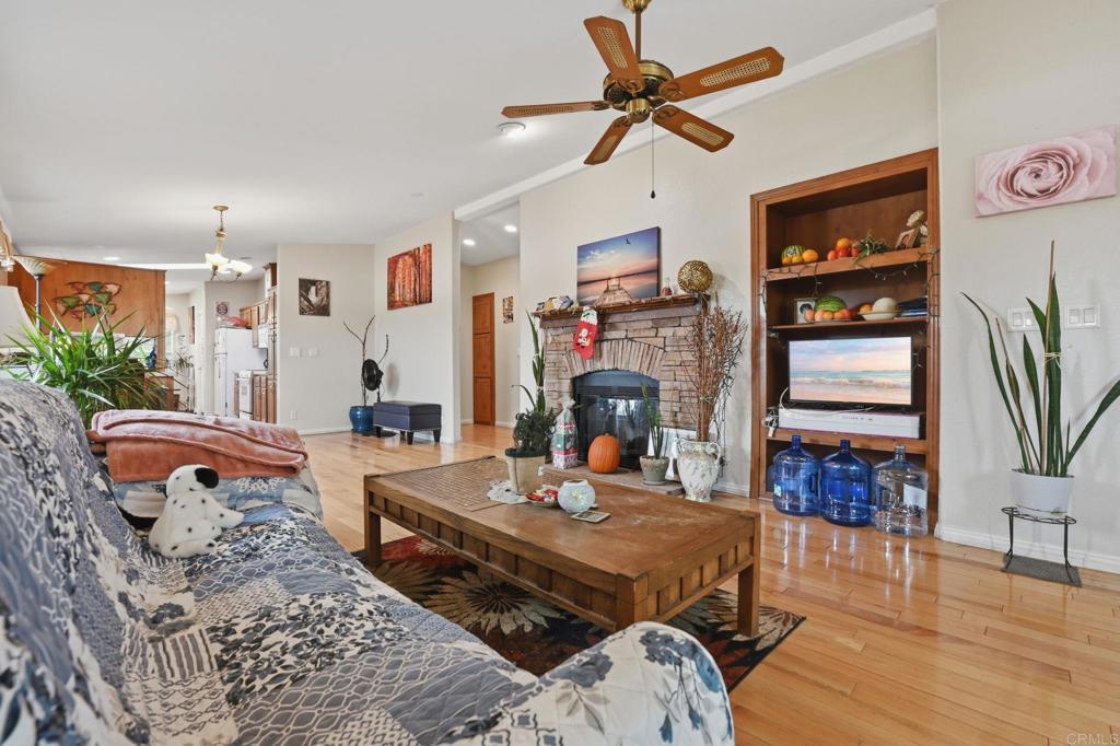 809 Discovery Street - photo 8