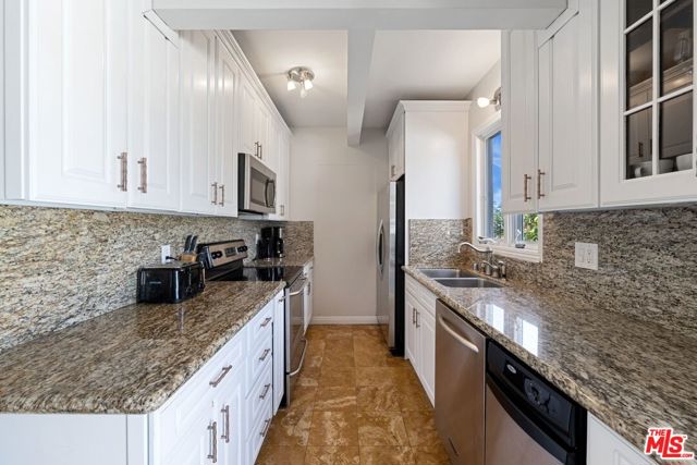 2955 Corral Canyon Road, Malibu CA: https://media.crmls.org/mediaz/7c451eda-af2b-4778-b01b-1a7e7071755e.jpg