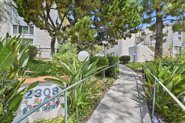 Detail Gallery Image 1 of 46 For 2308 Altisma Way #123,  Carlsbad,  CA 92009 - 2 Beds | 2 Baths