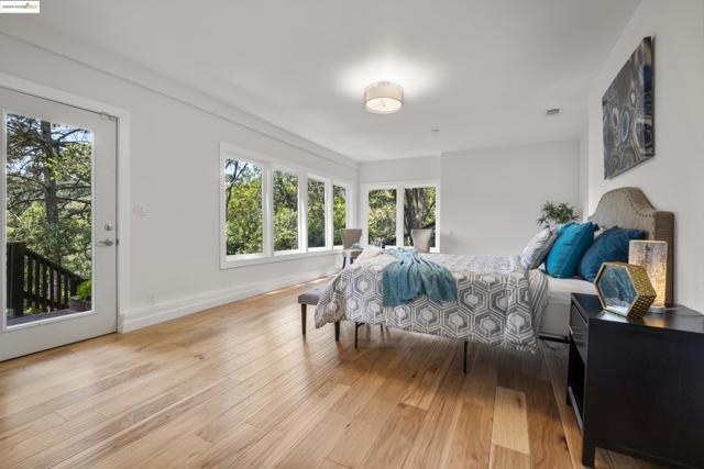 6537 Aitken Dr, Oakland CA: https://media.crmls.org/mediaz/7c4578c6-43c4-486a-a597-48574a2c8a09.jpg
