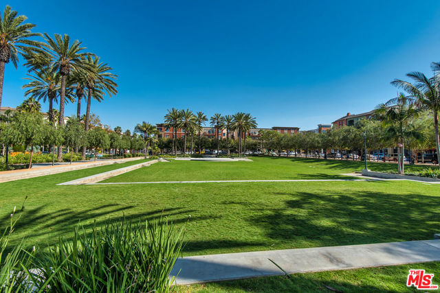 13044 Pacific, Playa Vista CA: https://media.crmls.org/mediaz/7c46127b-5e7c-4863-b471-e2370c7472c8.jpg