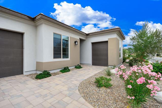 82375 Crane Drive, Indio CA: https://media.crmls.org/mediaz/7c4658c8-6350-4917-bc83-ad4ac05ee29e.jpg