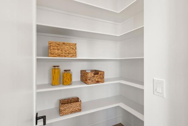 310 W 39th Avenue, San Mateo CA: https://media.crmls.org/mediaz/7c466437-5b1b-4730-9bcf-85f23fe41793.jpg