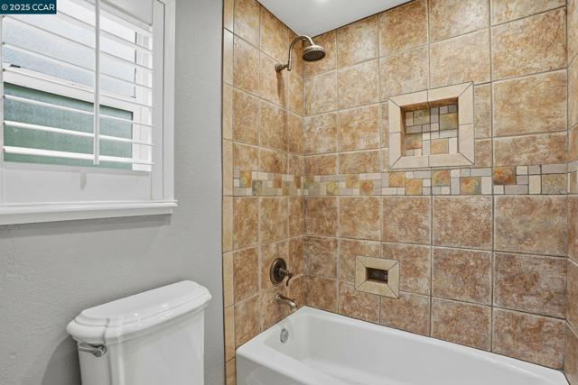 3025 Sunflower Dr, Antioch CA: https://media.crmls.org/mediaz/7c468d42-47d1-47f2-97d5-33d6ddff6826.jpg