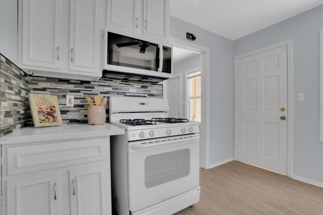 215 Winton Avenue, Hayward CA: https://media.crmls.org/mediaz/7c46d83c-4aa1-4738-9bc6-23da183b2e6b.jpg