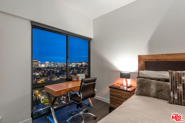 10445 Wilshire Boulevard, Los Angeles CA: https://media.crmls.org/mediaz/7c46ff01-3c63-465b-92f7-a01643b40e6d.jpg