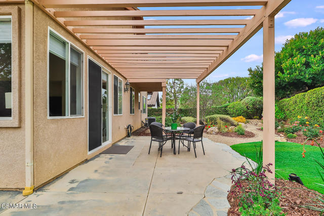 2746 Autumn Ridge Drive, Thousand Oaks CA: https://media.crmls.org/mediaz/7c478097-6cef-47ec-bbd2-9bd2575853f2.jpg