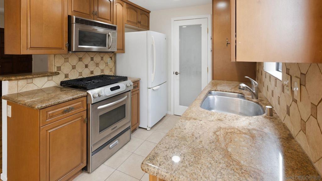 4620 North Avenue - photo 16