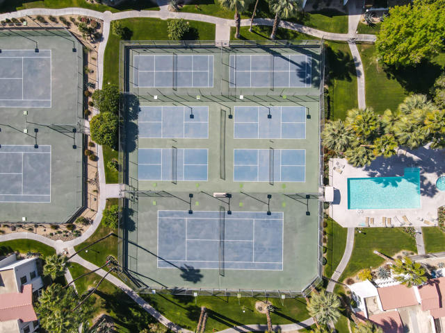 1050 E Ramon Road, Palm Springs CA: https://media.crmls.org/mediaz/7c49085a-8e7c-4141-b73e-db3030542f9a.jpg