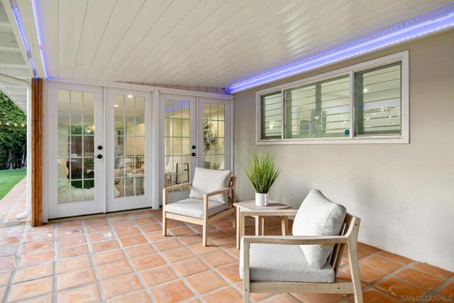 17268 Bernardo Oaks Dr, San Diego CA: https://media.crmls.org/mediaz/7c49206b-869d-45c2-b5b1-2808ac67b3f7.jpg