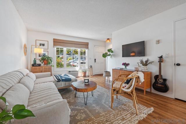 8150 Lemon Ave, La Mesa CA: https://media.crmls.org/mediaz/7c498787-4bbe-46dd-b27c-9811c6ddc145.jpg