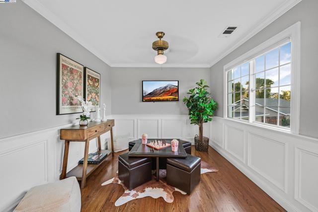7872 Meadowbrook Ct, Pleasanton CA: https://media.crmls.org/mediaz/7c49afcf-630e-4489-88ec-ee7ae2072c36.jpg