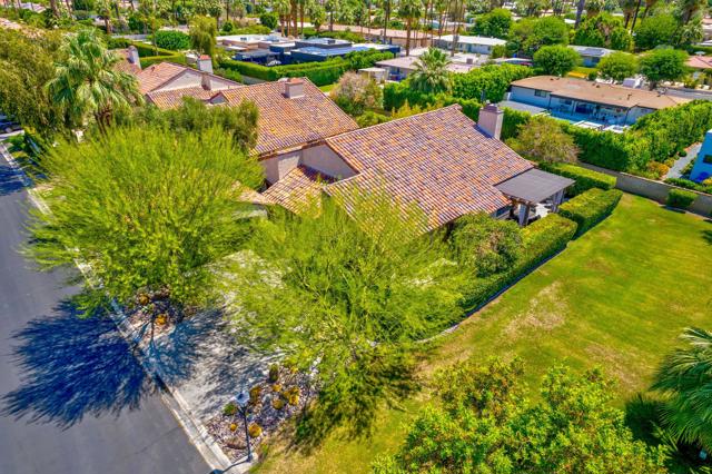 24 Calle Ardilla, Rancho Mirage CA: https://media.crmls.org/mediaz/7c49d85a-0246-4fbe-a27e-7253422a242a.jpg