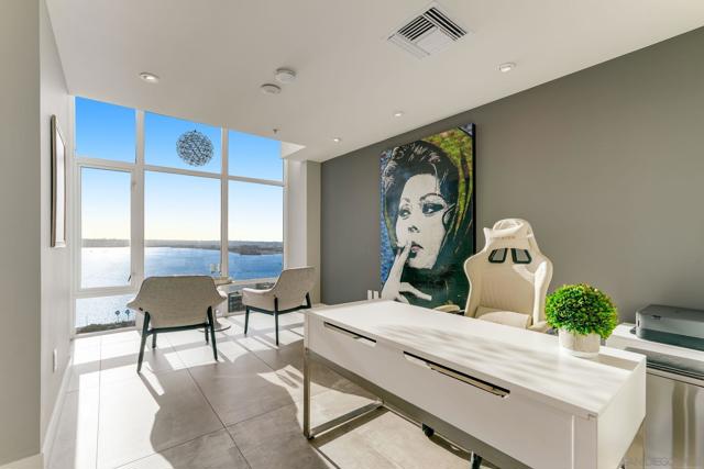 1262 Kettner Blvd, San Diego CA: https://media.crmls.org/mediaz/7c4a752c-a82e-4625-bd84-83b9eb1777b6.jpg