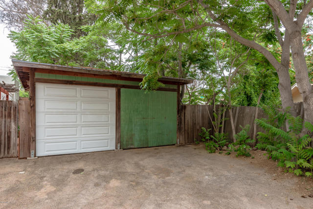 8530 N Ventura Avenue, Ventura CA: https://media.crmls.org/mediaz/7c4ac142-beb3-4194-a8cb-83acb533a5f1.jpg