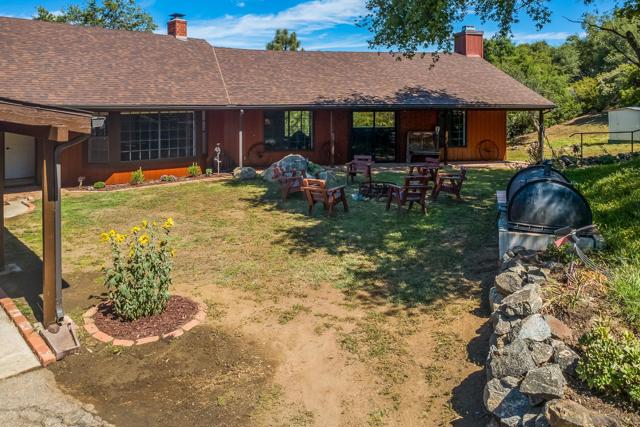 10649 Boulder Creek Rd, Descanso CA: https://media.crmls.org/mediaz/7c4adaf4-5003-449a-b157-1d8cf5951661.jpg