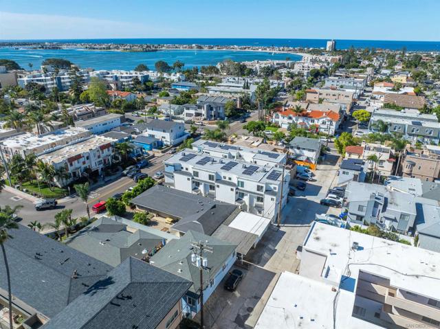 Image 23 of 32 For 1420 Pacific Beach Drive