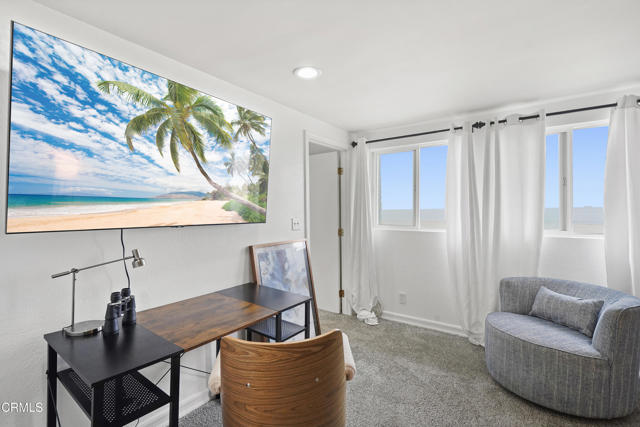 Detail Gallery Image 11 of 44 For 309 Ocean Dr, Oxnard,  CA 93035 - 4 Beds | 2/1 Baths