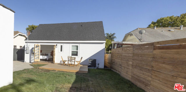 929 ALPHA Street, Inglewood CA: https://media.crmls.org/mediaz/7c4b43dd-d1f8-4290-ada2-a2da305ac6bb.jpg