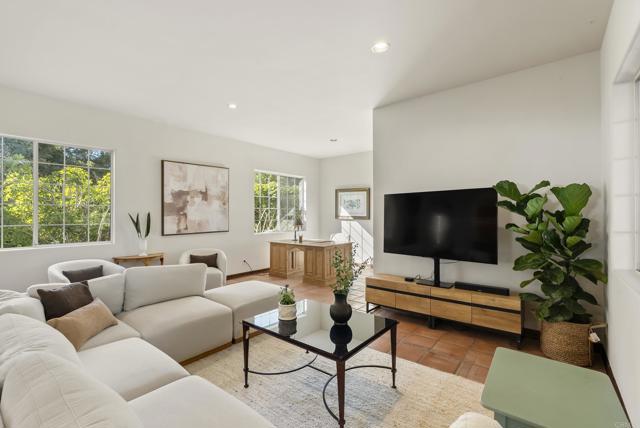 Detail Gallery Image 12 of 54 For 28889 Anderson Ct, Escondido,  CA 92026 - 4 Beds | 4 Baths