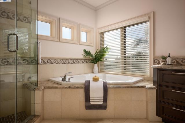 44506 Vista Grande Court, Fremont CA: https://media.crmls.org/mediaz/7c4db7a6-9ece-42db-9249-88bacf044670.jpg