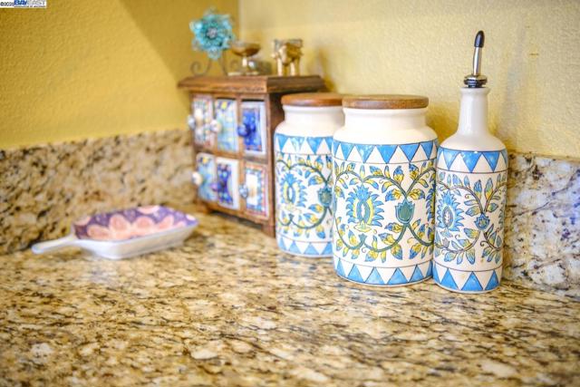 3252 Carpenter Way, San Ramon CA: https://media.crmls.org/mediaz/7c4ddc02-9a83-4729-b8da-582833576d5b.jpg