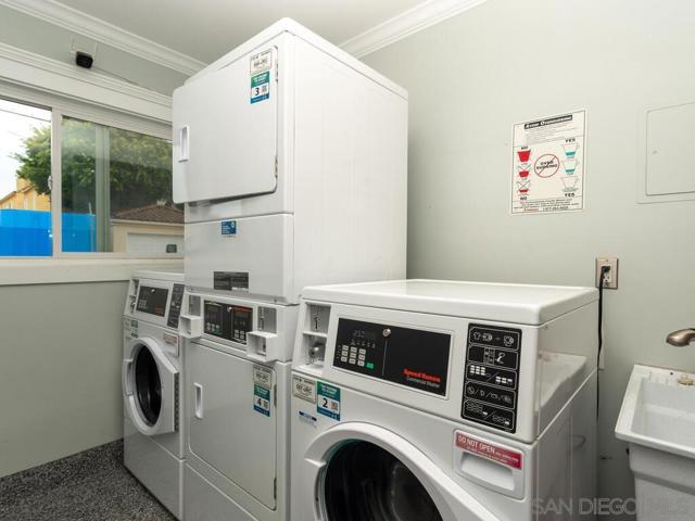 801 C Ave, Coronado CA: https://media.crmls.org/mediaz/7c4e4782-337f-4544-b434-4f81b2dbbe2a.jpg