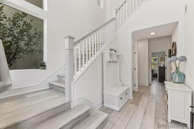 15447 Van Lodensteyn Way, San Diego CA: https://media.crmls.org/mediaz/7c4ec981-7cca-4075-b589-accd5ffb4152.jpg