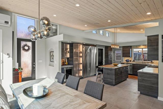 1322 Weymouth Lane, Ventura CA: https://media.crmls.org/mediaz/7c4f8744-0017-42b5-a8f0-8eb21a92ae69.jpg