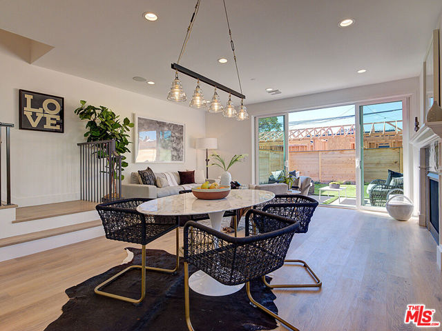 819 N Sycamore Avenue, Los Angeles CA: https://media.crmls.org/mediaz/7c4f9da0-aeb7-479c-abe6-641ad20936ee.jpg