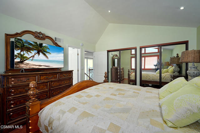 1568 Aspenwall Road, Westlake Village CA: https://media.crmls.org/mediaz/7c4f9f0b-9de7-4faa-8eb4-1c9cf6f52c4e.jpg