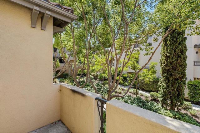 Detail Gallery Image 14 of 29 For 2507 Escala Cir, San Diego,  CA 92108 - 2 Beds | 2/1 Baths