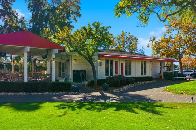 894 Oak Leaf Way, Napa CA: https://media.crmls.org/mediaz/7c50b416-e60f-451c-8e55-877b0cc58093.jpg