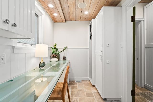 Detail Gallery Image 10 of 60 For 1615 Ocean Front St, San Diego,  CA 92107 - 2 Beds | 2 Baths