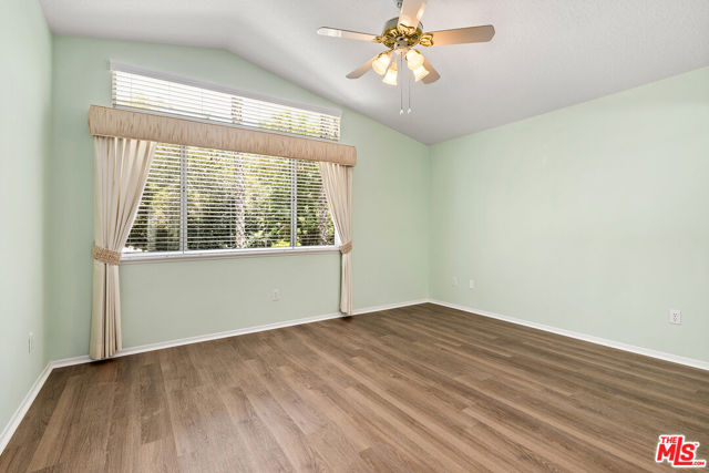 27050 Riversbridge Way, Valencia CA: https://media.crmls.org/mediaz/7c51170c-14b0-450e-a6ab-76b4b6f646b9.jpg