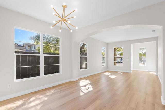 Detail Gallery Image 14 of 34 For 1279 W Vaquero, Chula Vista,  CA 91910 - 3 Beds | 2/1 Baths