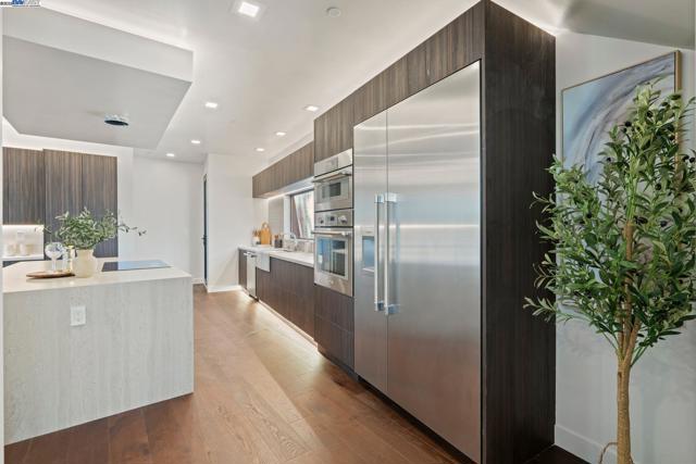 Image 11 of 53 For 6142 Ruthland Rd