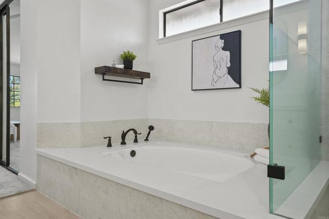 Detail Gallery Image 29 of 40 For 1240 Ladera Linda, Del Mar,  CA 92014 - 3 Beds | 2/1 Baths