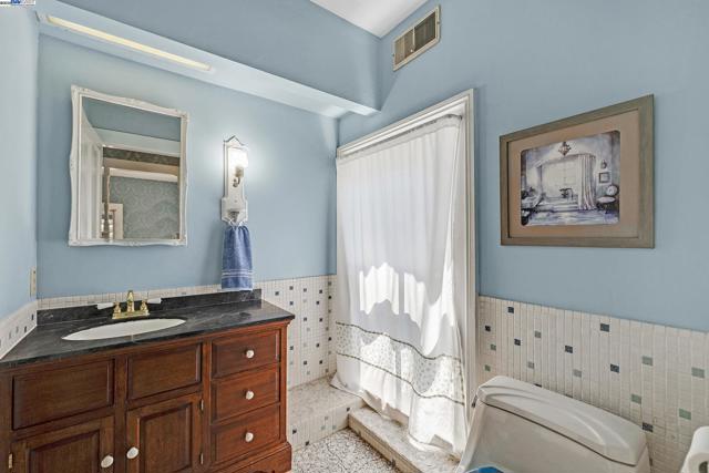 2211 College Avenue, Livermore CA: https://media.crmls.org/mediaz/7c529dbc-b795-401f-9769-08cdf98fbcaa.jpg