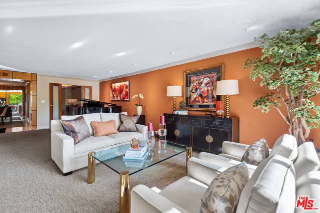 Image 4 of 26 For 851 Kings Road 207