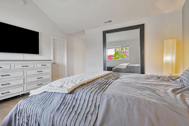 578 Seahorse Lane, Redwood City CA: https://media.crmls.org/mediaz/7c53a1c7-2cf1-4131-9654-b50c573141e5.jpg