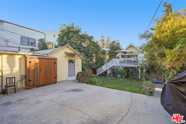656 Parkman Avenue, Los Angeles CA: https://media.crmls.org/mediaz/7c54b33f-e717-4689-ac30-ed043be1a20d.jpg