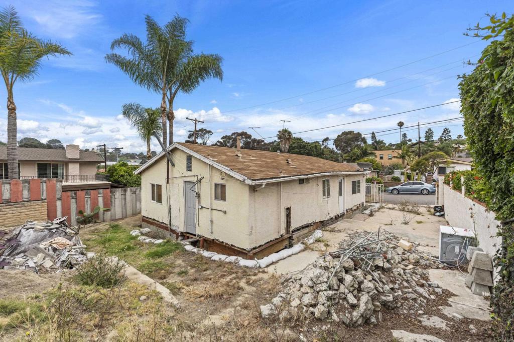 817 Juanita Street - photo 14