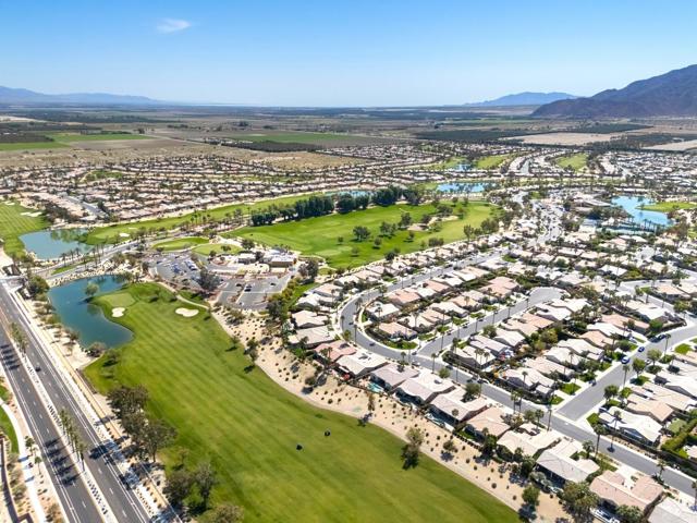 60284 Honeysuckle Street, La Quinta CA: https://media.crmls.org/mediaz/7c551343-f378-41dc-9b50-e5c4c9bc8caa.jpg