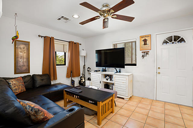 73345 Royal Palm Drive, Palm Desert CA: https://media.crmls.org/mediaz/7c55147c-c56e-49b0-a438-5c5e500e9853.jpg