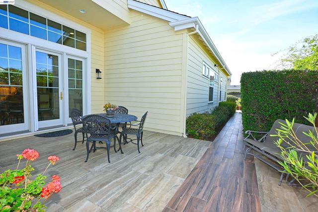 Image 20 of 59 For 2221 Leccino Ct