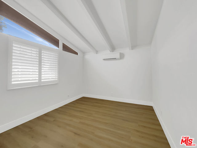 13108 Fellows Avenue, Sylmar CA: https://media.crmls.org/mediaz/7c55e381-e8a8-4835-8e08-05156e91accd.jpg